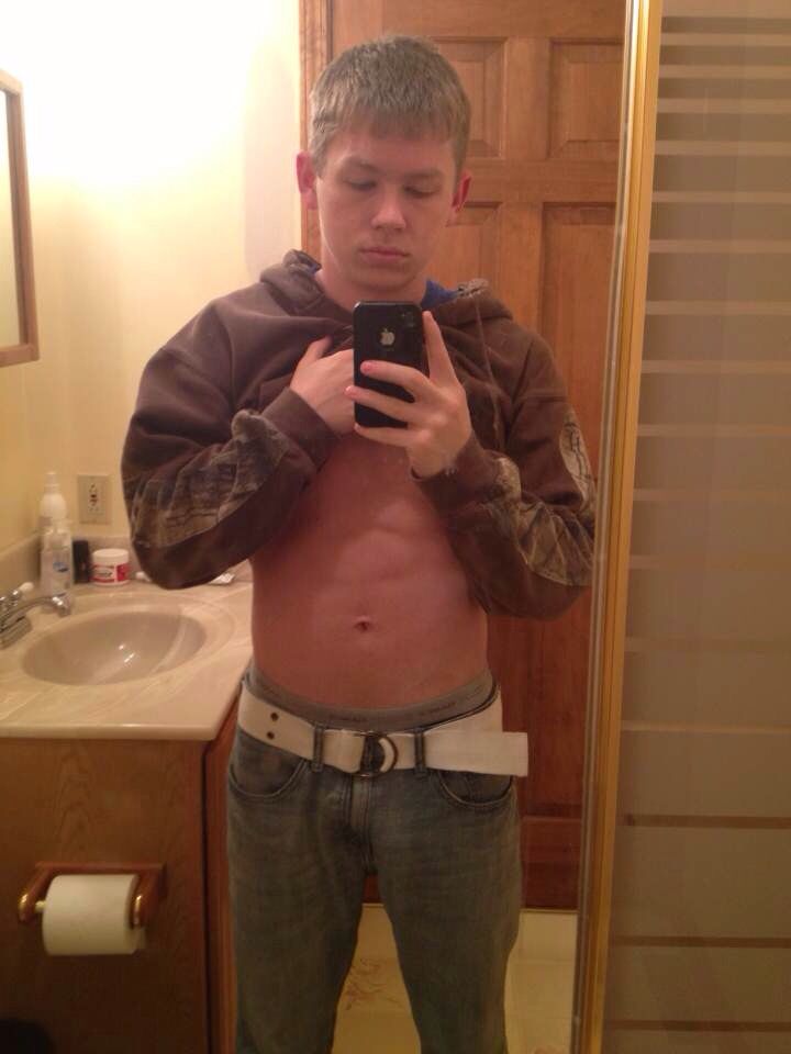 gay teen self pic.